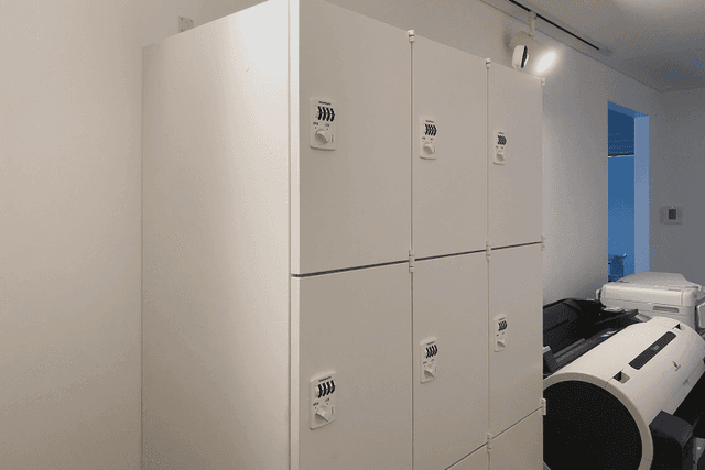 設備_ロッカーです。ダイヤル付きですのでセキュリティ面も安心です。