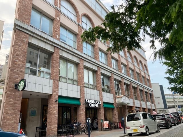 外観_元町・中華街駅から徒歩1分に位置しています。