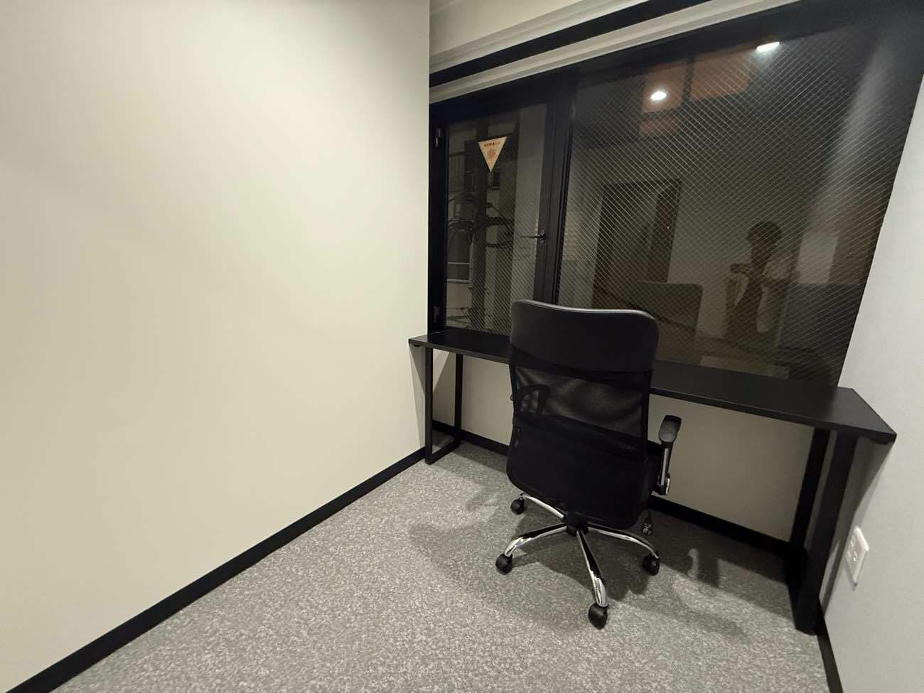 専有部_個室。インターネット環境を完備しています。