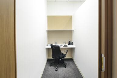 1名部屋半個室