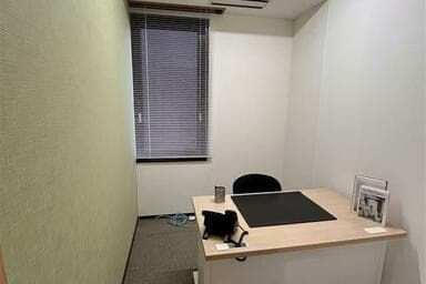 1名用レンタルオフィス (完全個室)