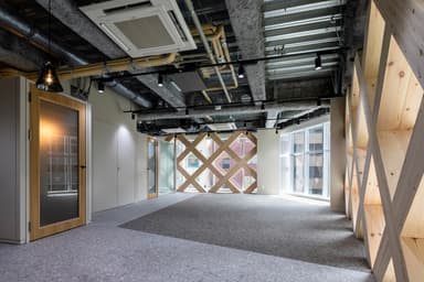 8階 内装付きフロア