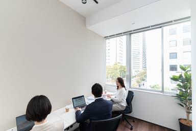 4号室(5名用/完全個室)