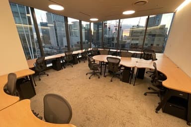 13名個室(オフサイト会員を別途13名追加可能)Trumpet