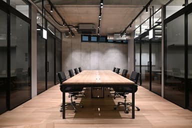 固定席(Dedicated Desks)