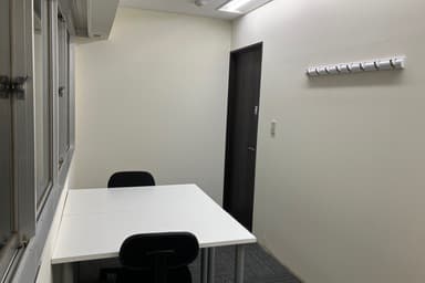 ワーカーズ倶楽部 岩本町 窓有り完全個室(最大5名)206