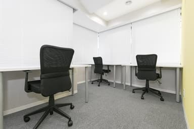 3F-4(窓あり3名用個室)