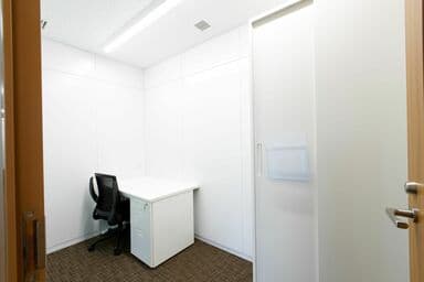 1名専用個室(窓なし)