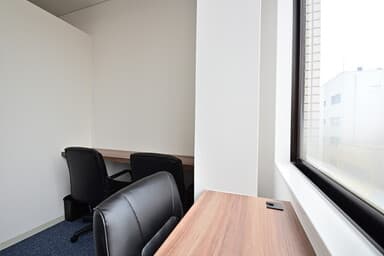 窓付き4名個室