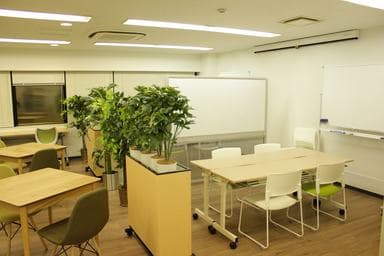 オフィス18(1名用/24時間利用可/登記可)
